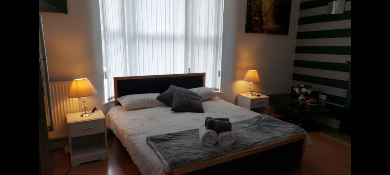 Spacious Double Room In Anfield Liverpool Kültér fotó